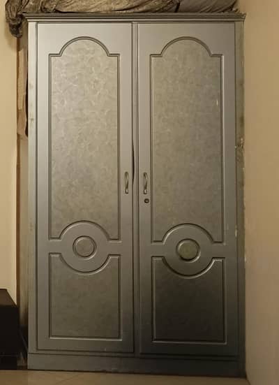 Wardrobe Almari