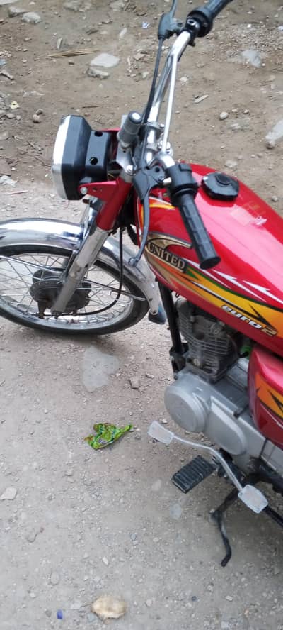 united 125
