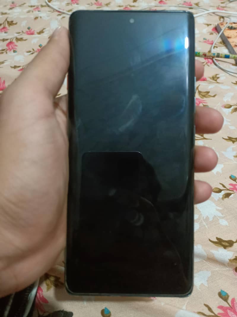 Tecno CAMON 40 Pro 1