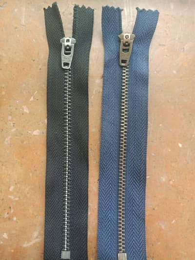 ykk zip black and blue 14cm