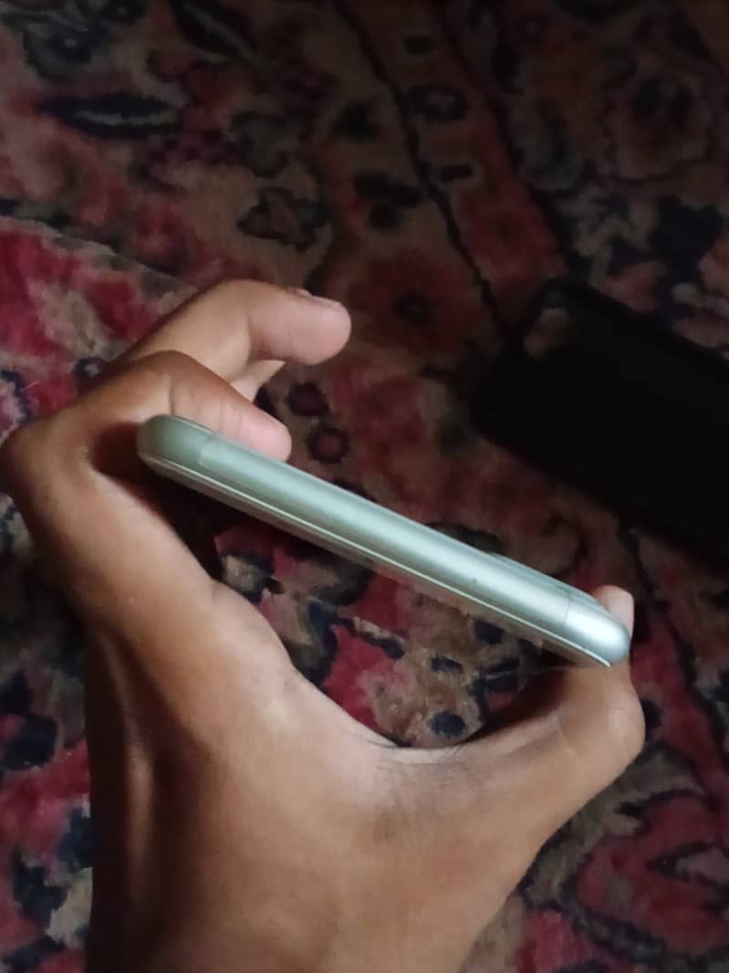 Apple iPhone 7 Plus 3