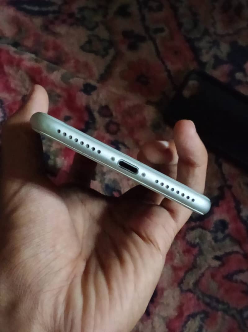Apple iPhone 7 Plus 7