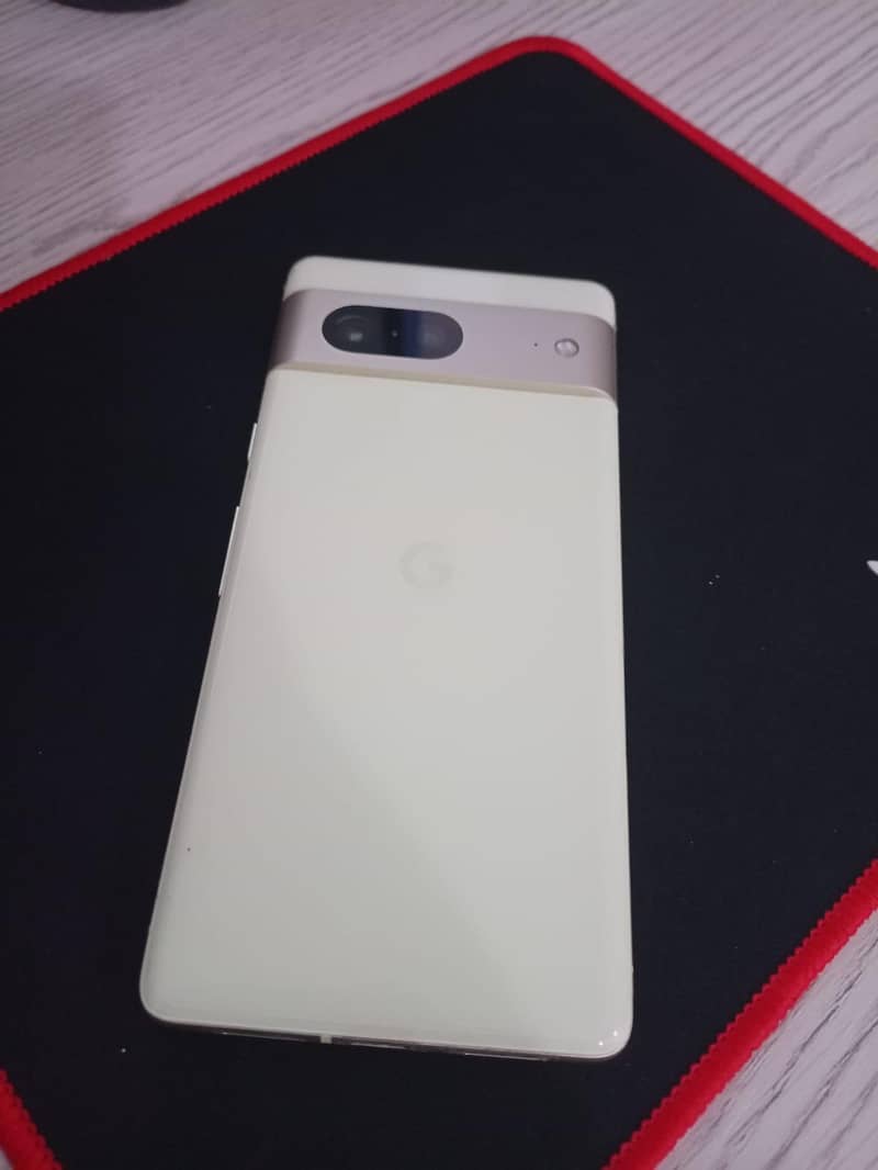 Google Pixel 7 4