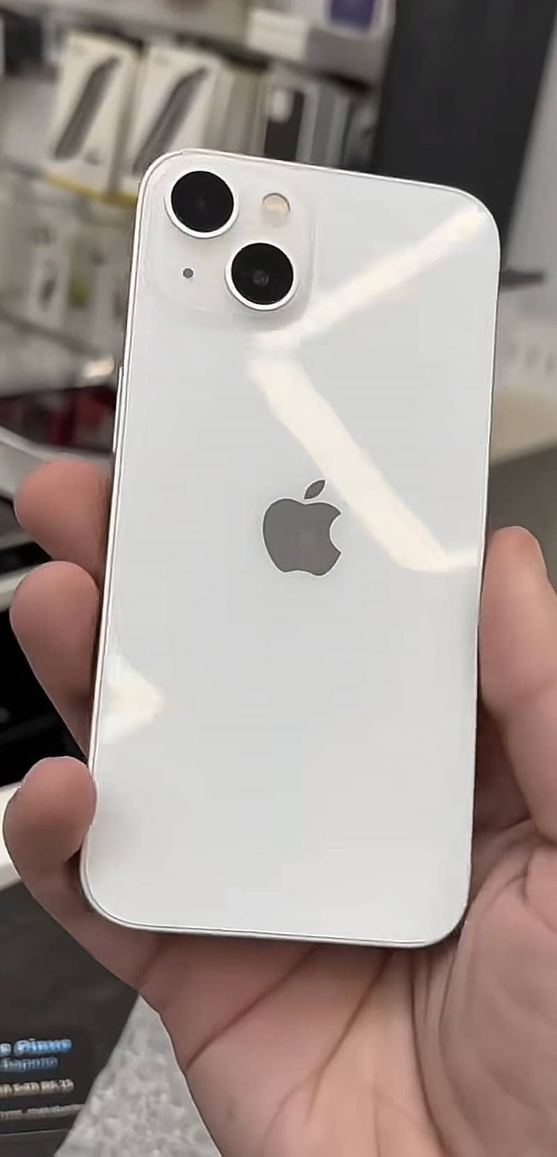 Apple iPhone 13 1