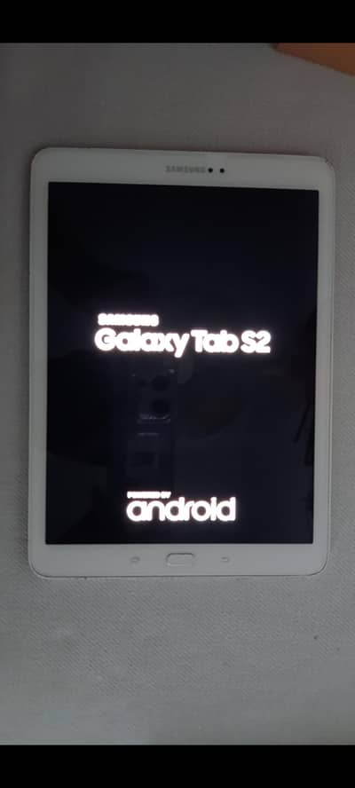 Samsung Galaxy Tab S2 9.7" (SM-T815Y) – Neat & Clean