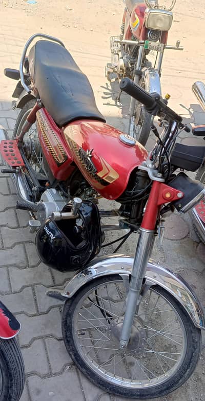 10/10 unique 70cc 25 model  Run in just 4k kilometer