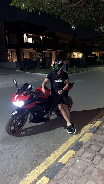 Heavy bike Yamaha R3