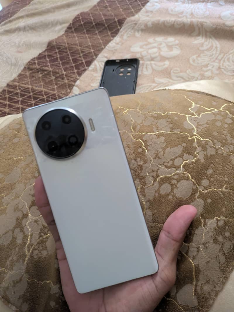 Tecno 20 pro plus 2