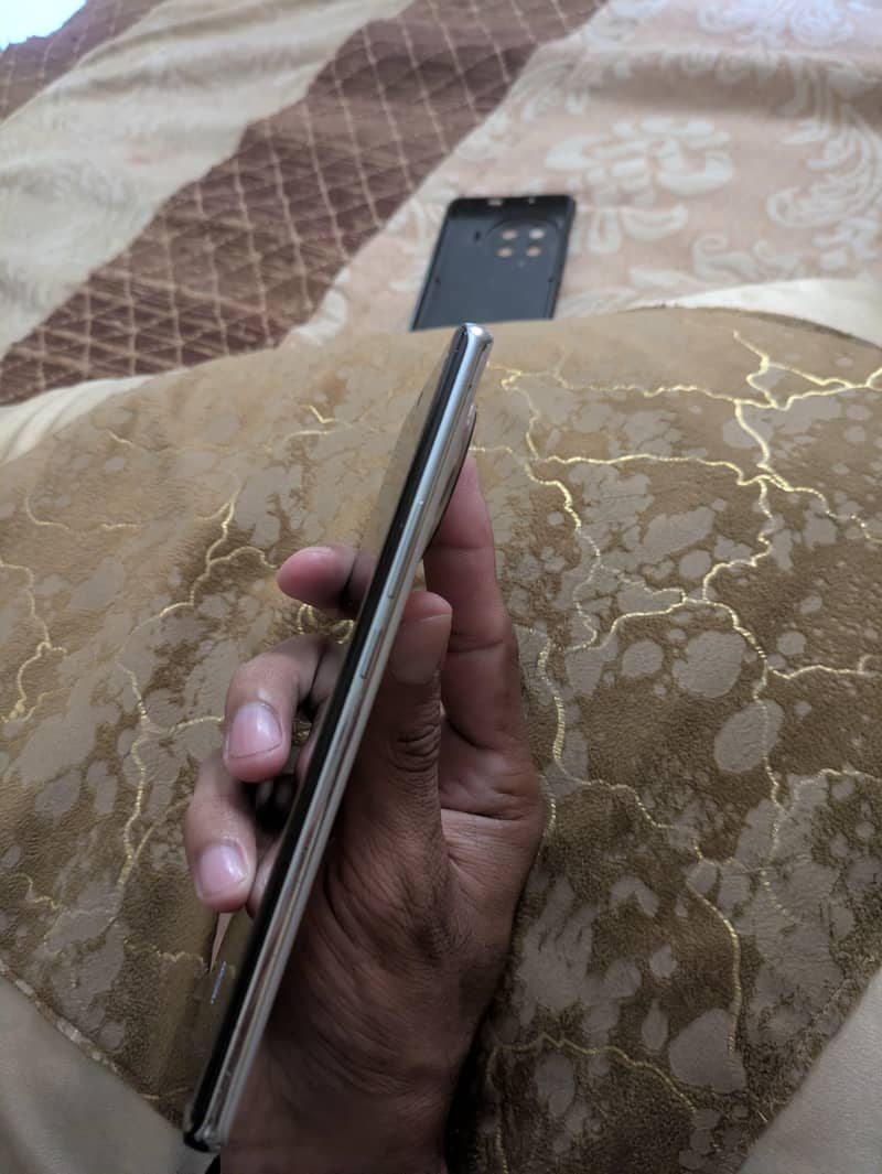Tecno 20 pro plus 3