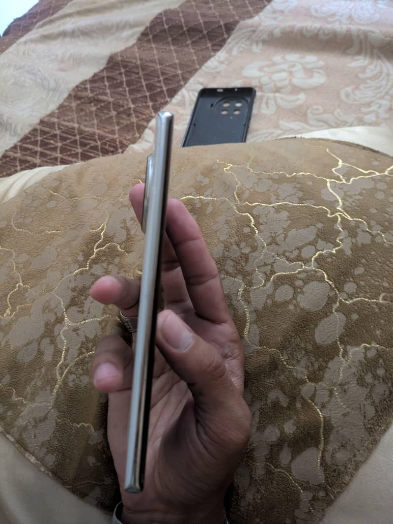 Tecno 20 pro plus 4