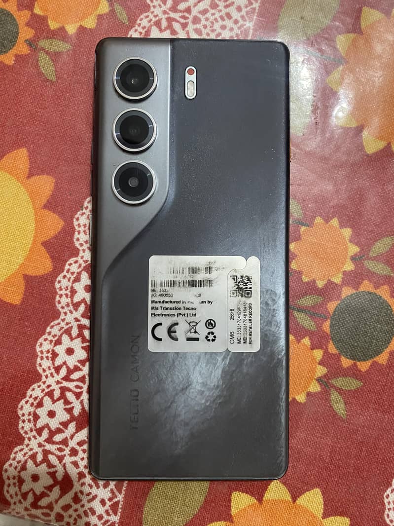 Tecno CAMON 40 Pro 1