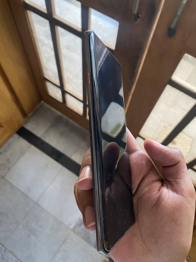 Tecno CAMON 40 Pro 4