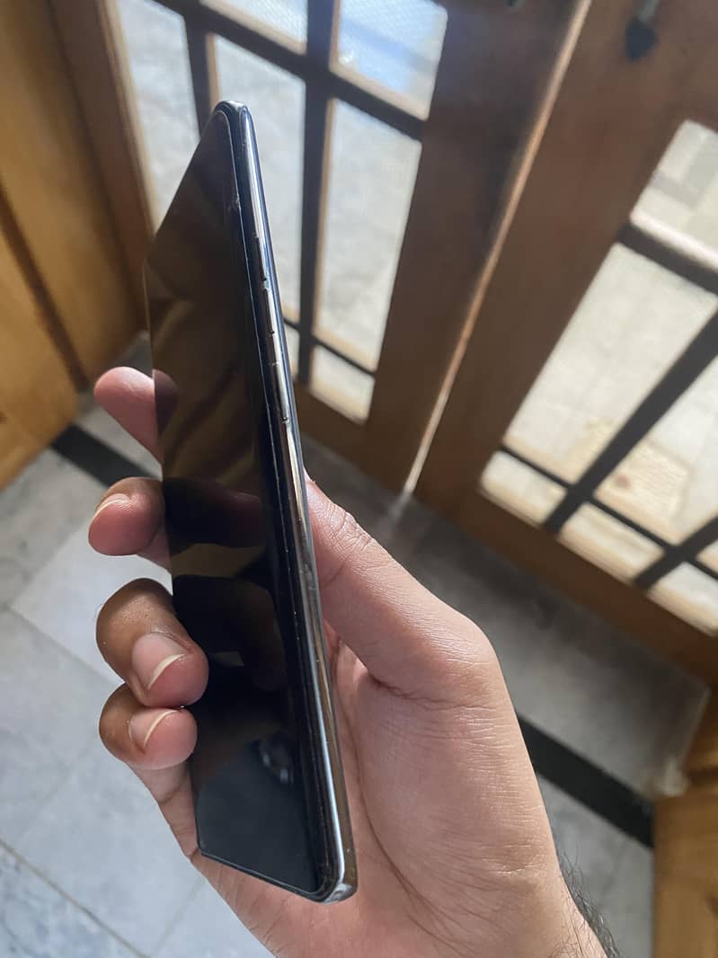 Tecno CAMON 40 Pro 6