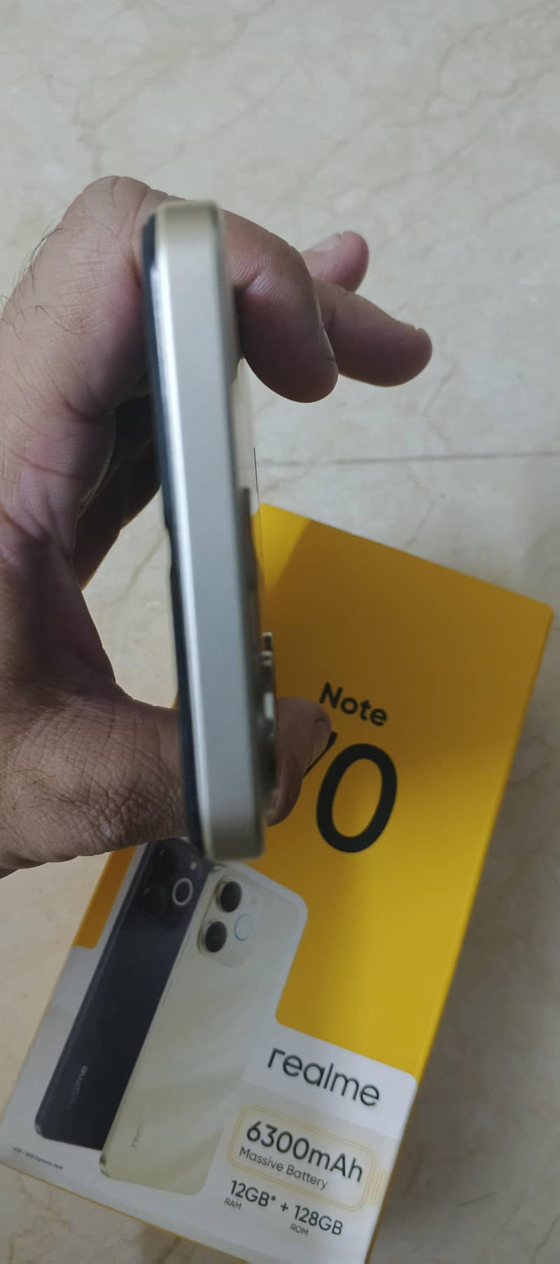 realme 0
