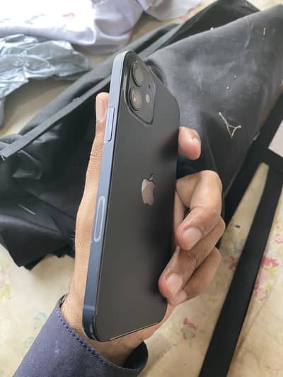 Apple iPhone 12