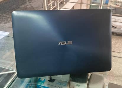 ASUS FL 5900U i7 7th Gen
