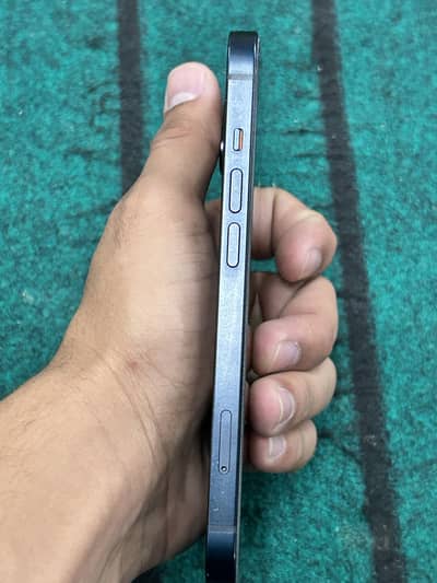 Apple iPhone 14