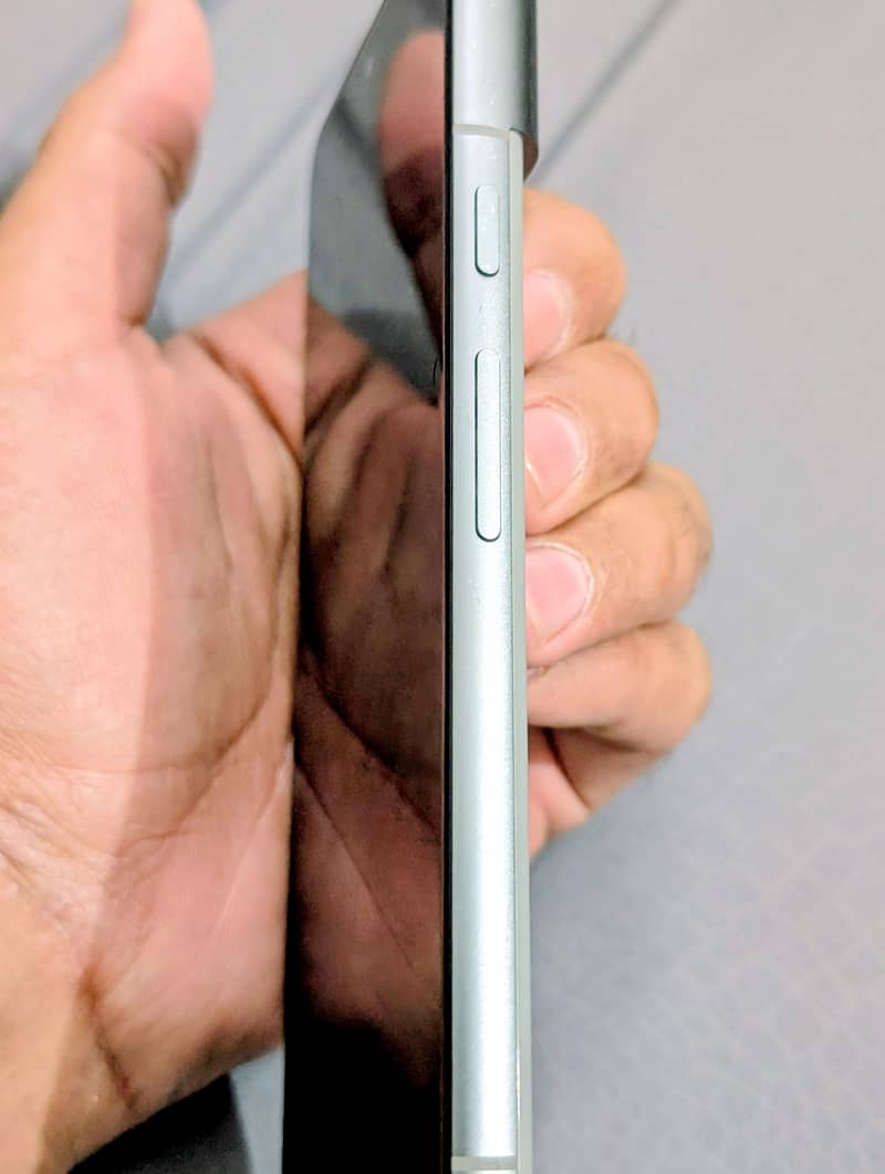 Google Pixel 8 2