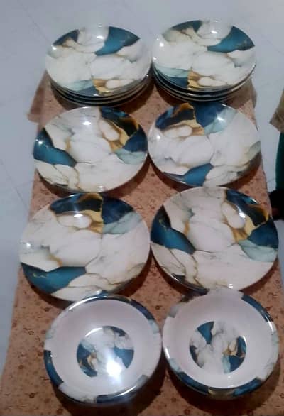 Brand New Set  18 Pieces Dinner Set