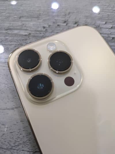 iPhone 14 Pro JV