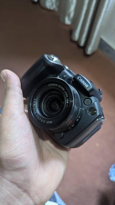 Canon S5 IS PowerShot Digital Camera