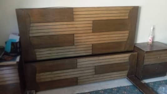 King Size Wooden Bed Set with 2 Side Tables – Good Condition
