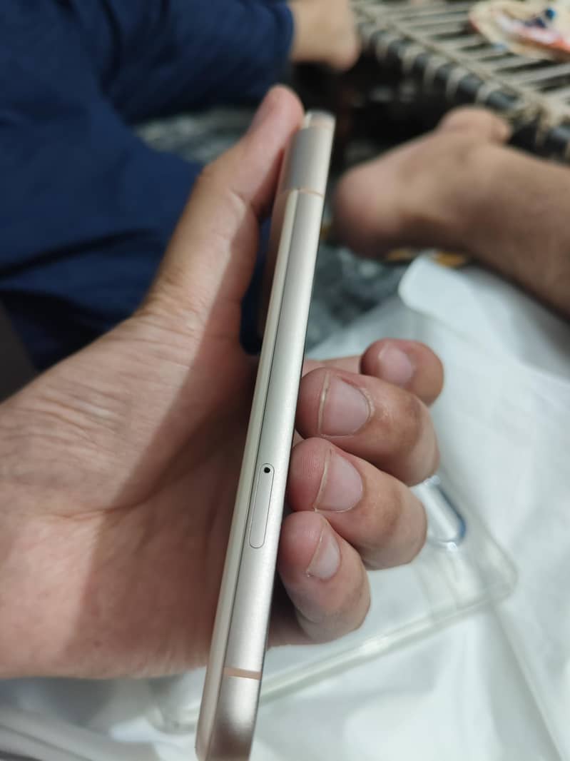 Google Pixel 8 2
