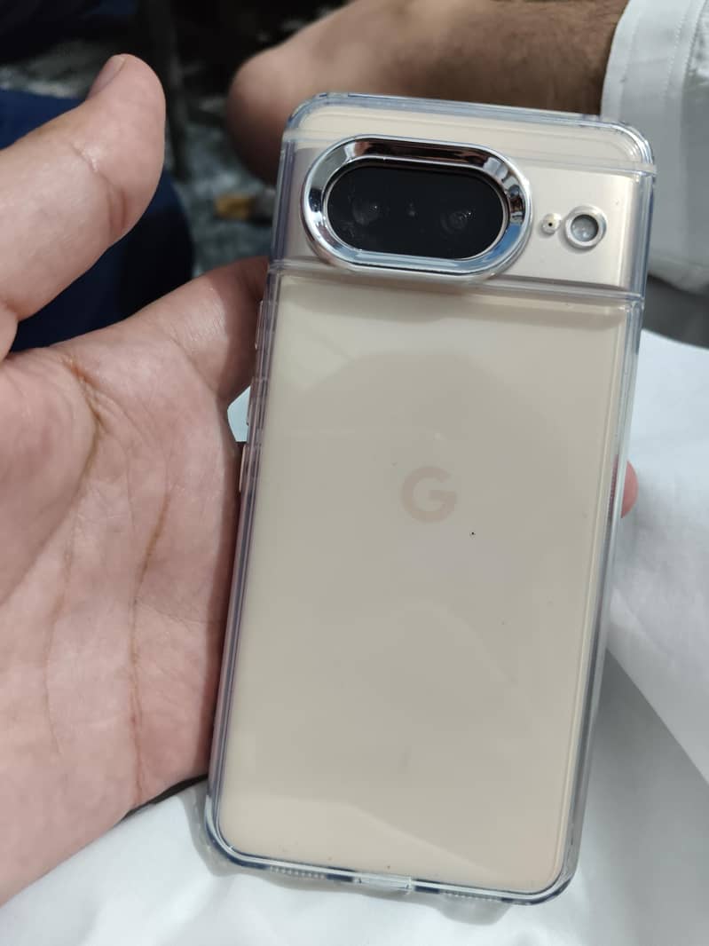 Google Pixel 8 4