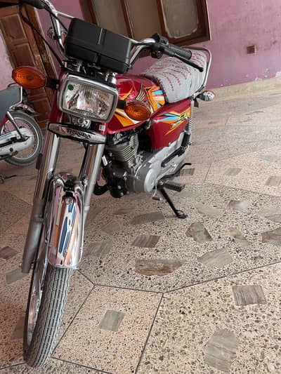 Honda 125 just like new 350 km