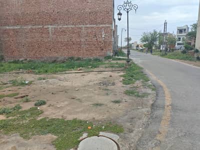 3.5 Marla Corner Plot For Sale