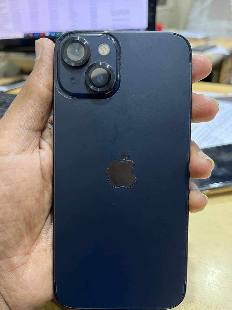 Apple iPhone 13 0