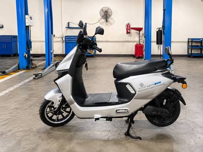 Electric scooty 1200W Hub Motor - Excellent Condition