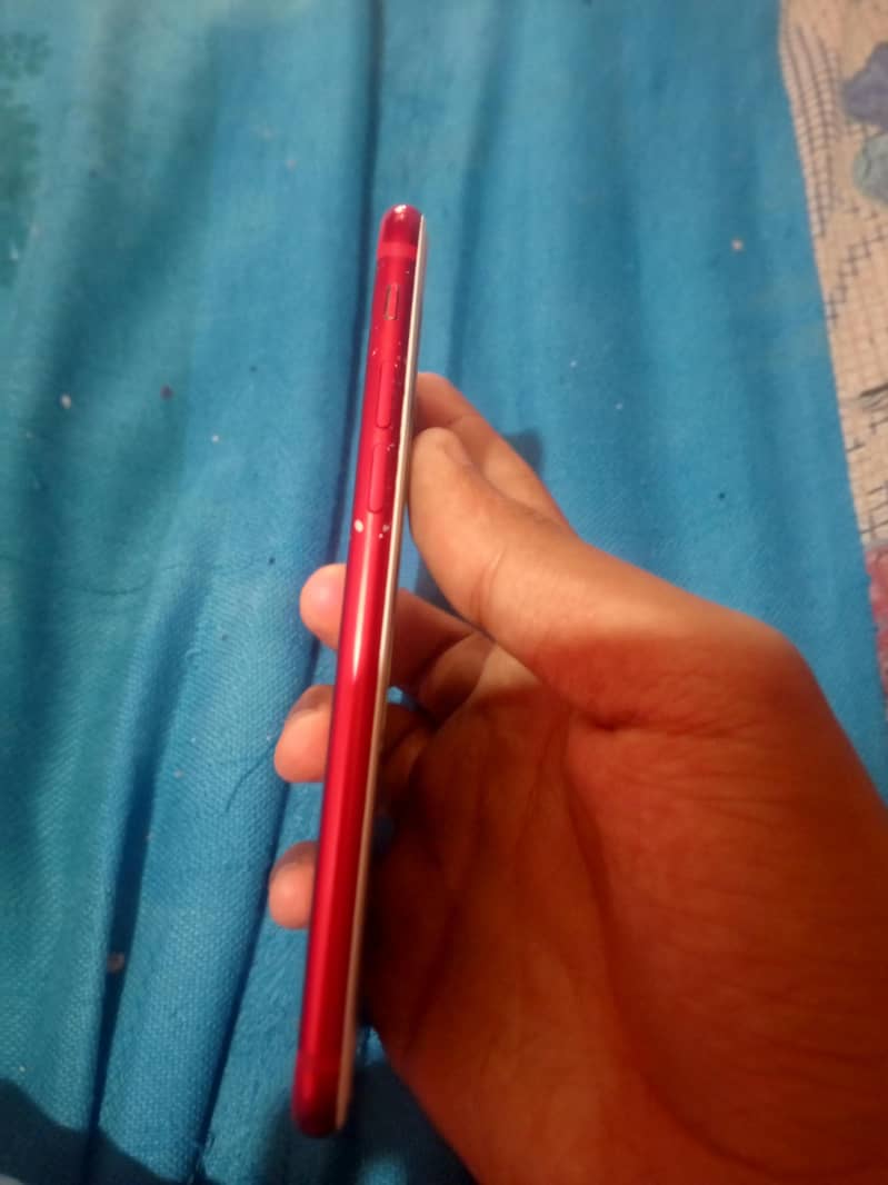 Apple iPhone 7 3