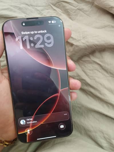 Apple iPhone 16 Pro Max