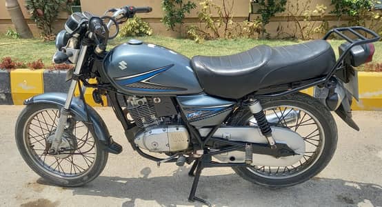 Suzuki GS 150 2014