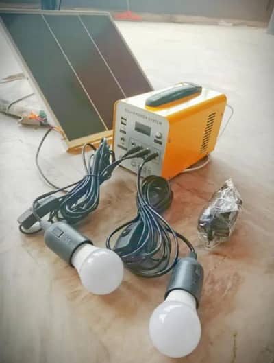 Portable Solar Power System (12V Lithium Battery)
