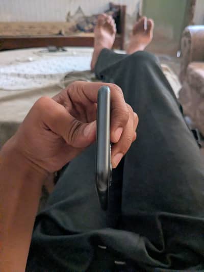 Apple iPhone 11 factory unlock