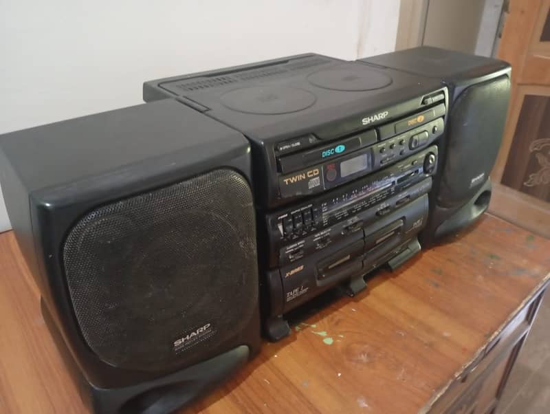 SHARP Cassette/CD Player 0