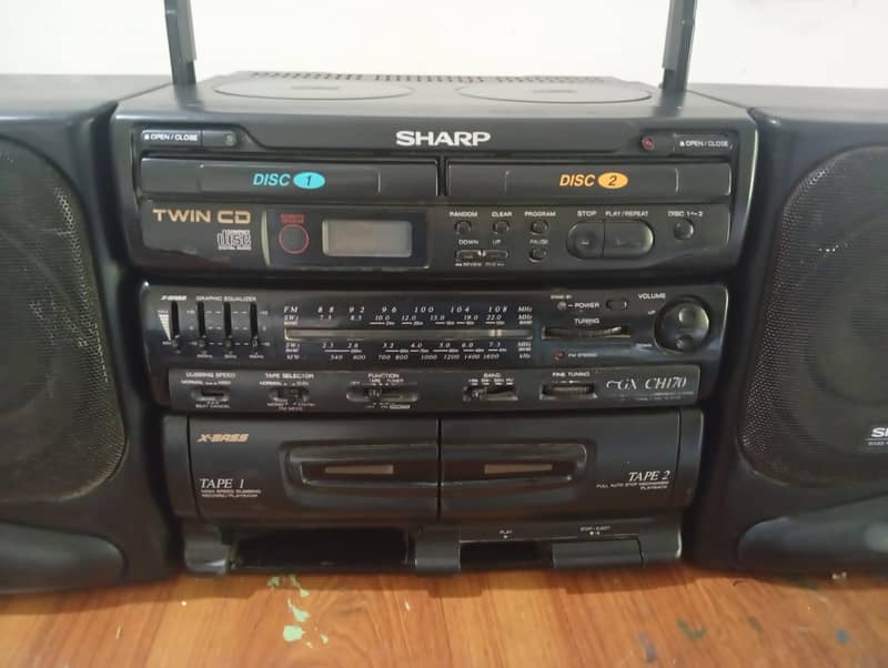 SHARP Cassette/CD Player 1