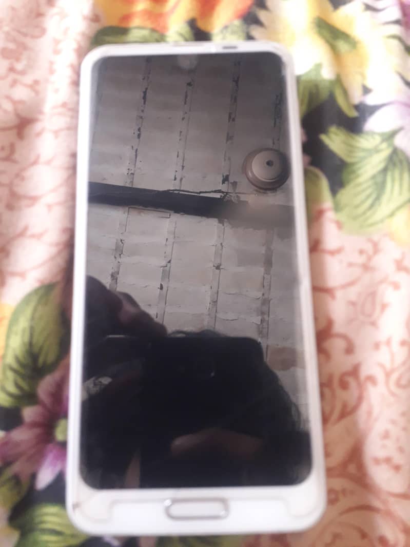Sharp Aquos R2 2