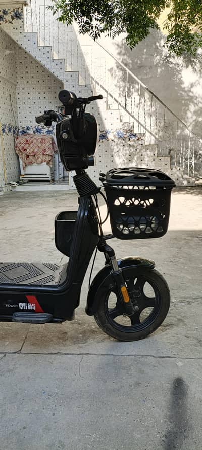 electric scooty