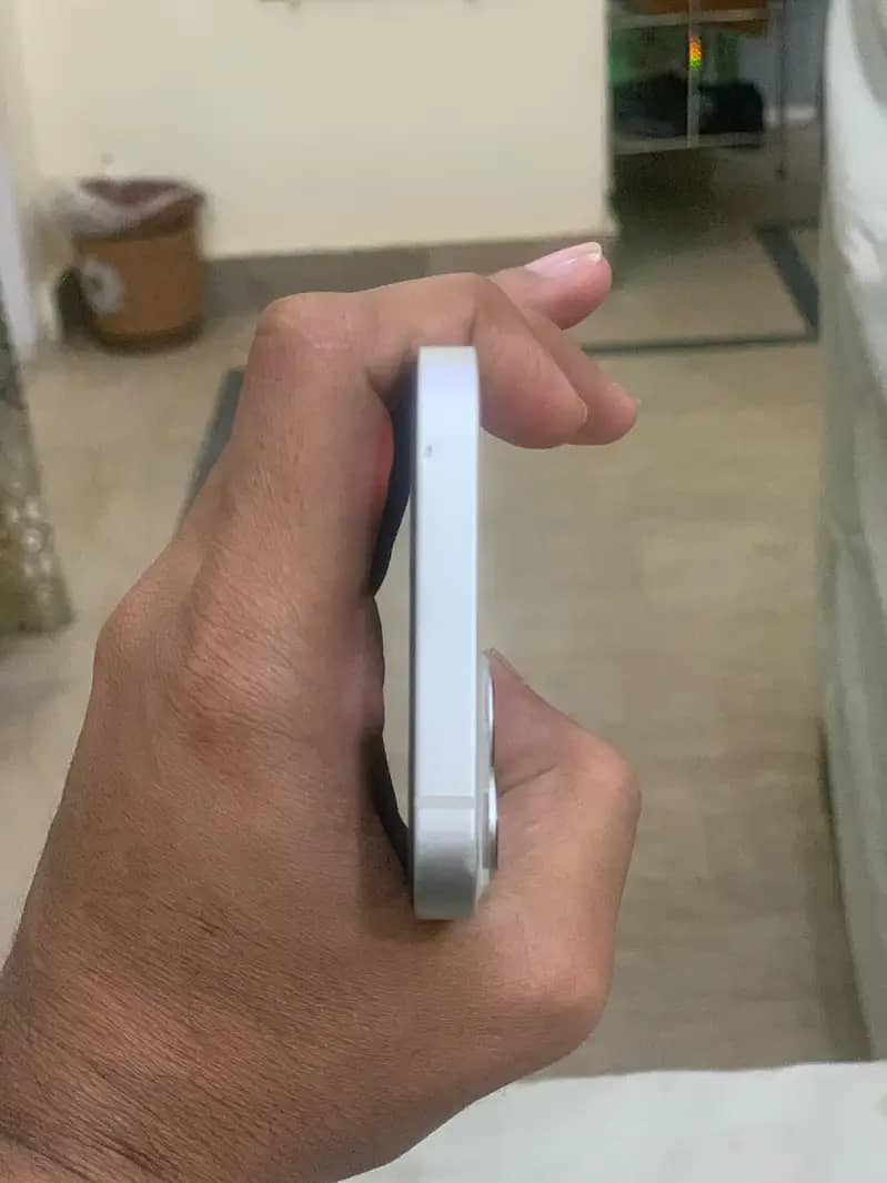 iPhone 3