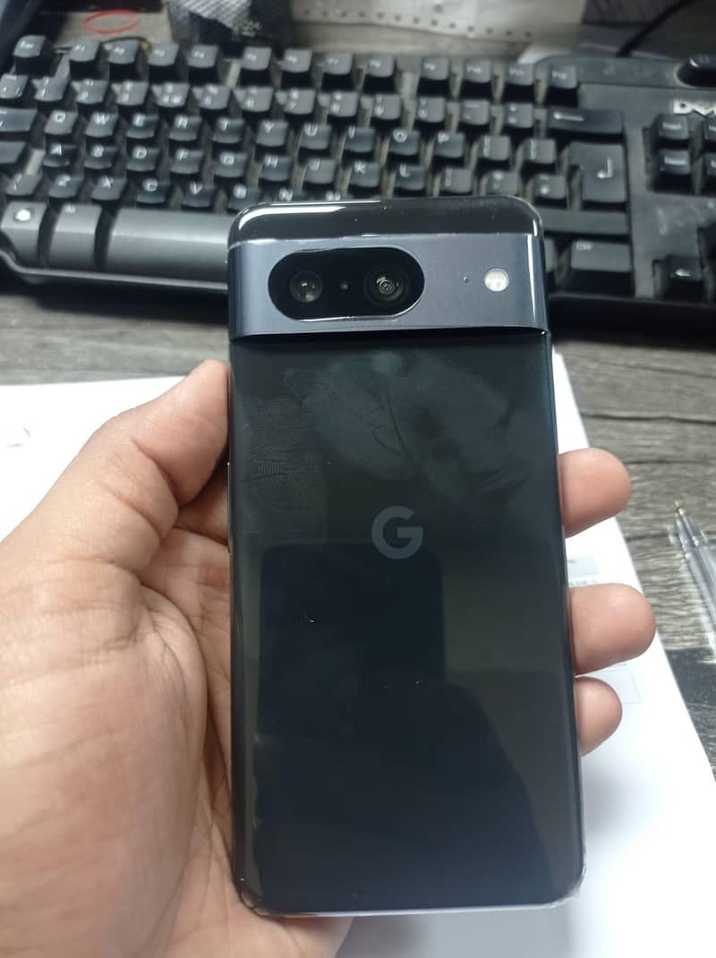 Google Pixel 8 4