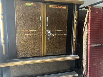 Steel Almirah for Sale – Rust Free, No Gala Sara, Heavy Metal