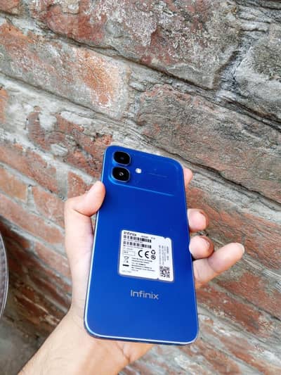 Infinix Smart 20 for sale 7 Days Use with Box charger