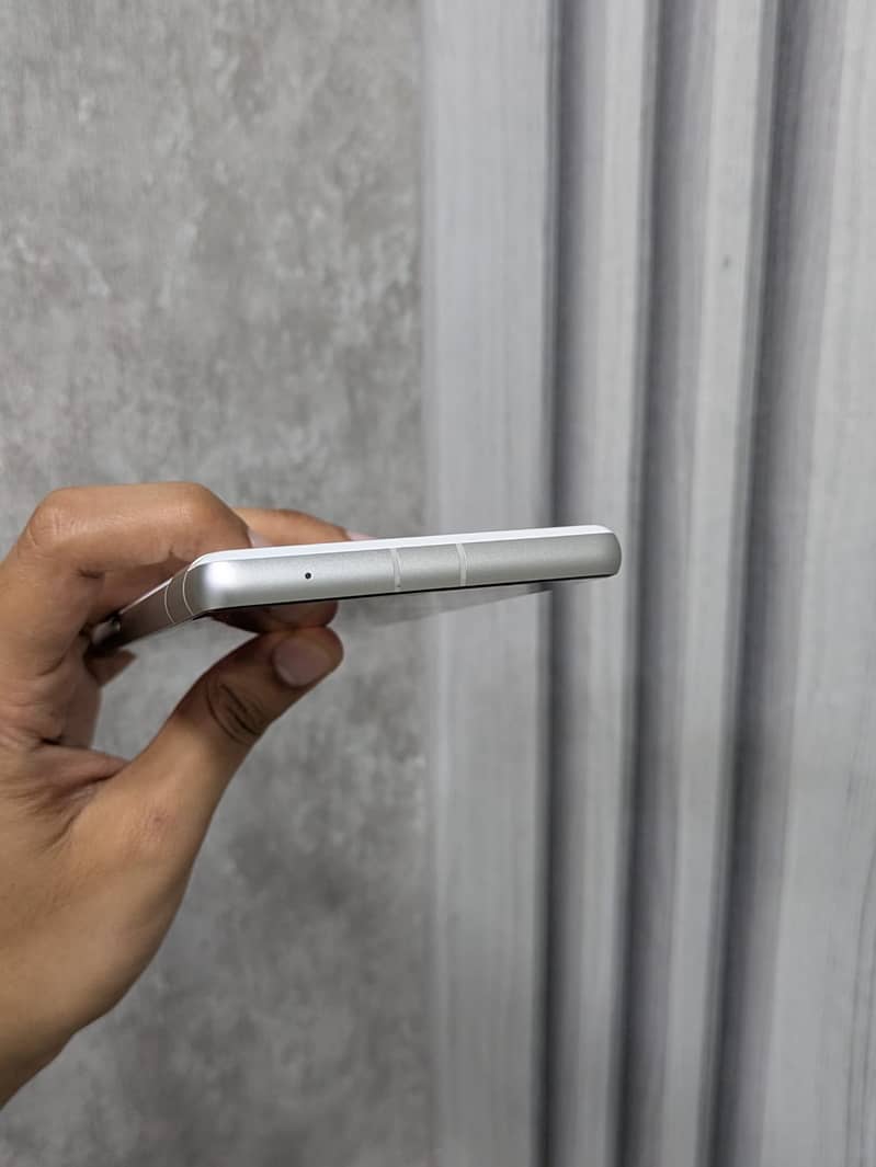 Google pixel 7a 1