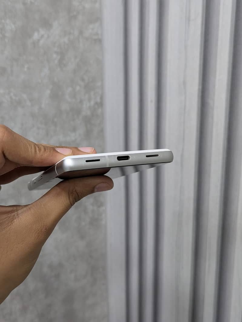 Google pixel 7a 3