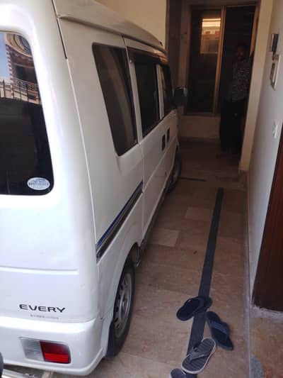 Suzuki Every 2012