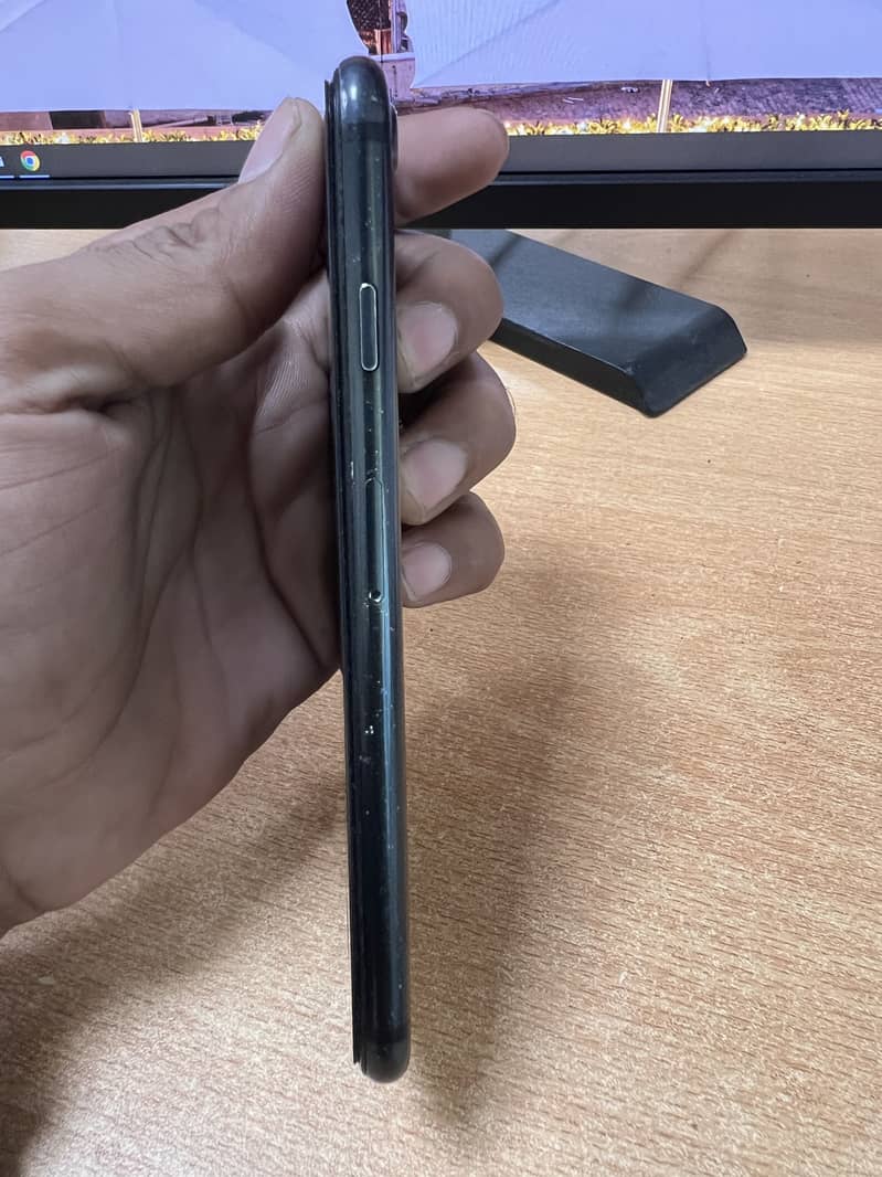 Apple iPhone 7 1