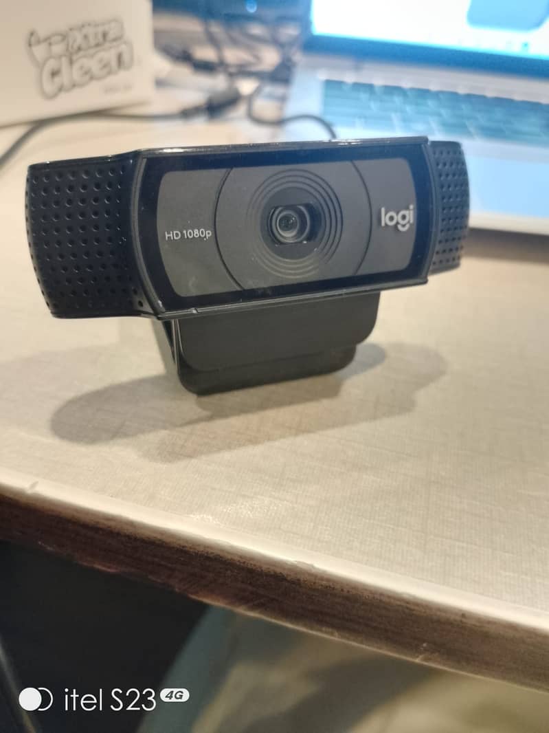 Logitech C920 Webcam 1